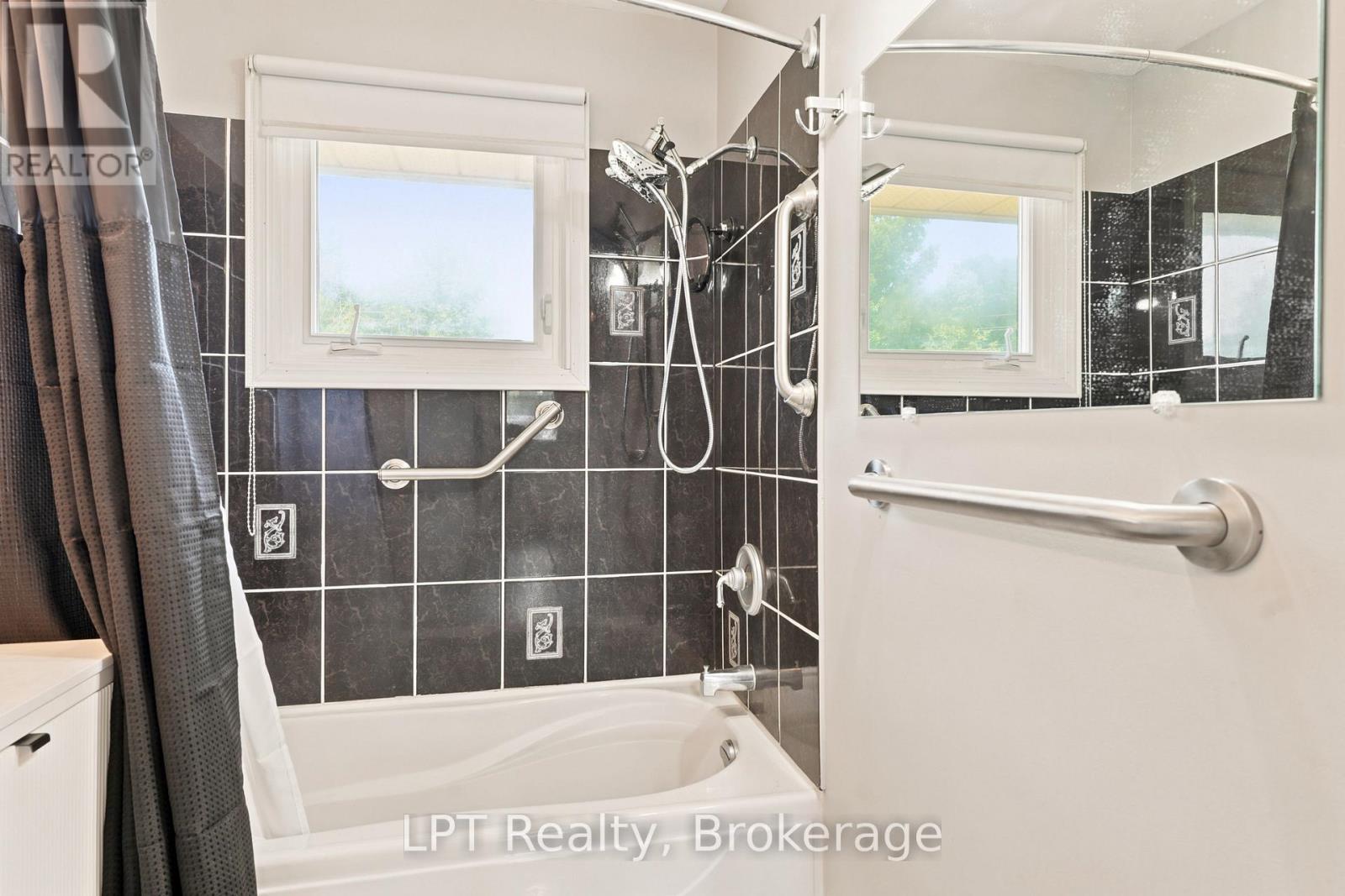 458 Princess Street, Georgian Bluffs, Ontario  N0H 2K0 - Photo 14 - X13608470