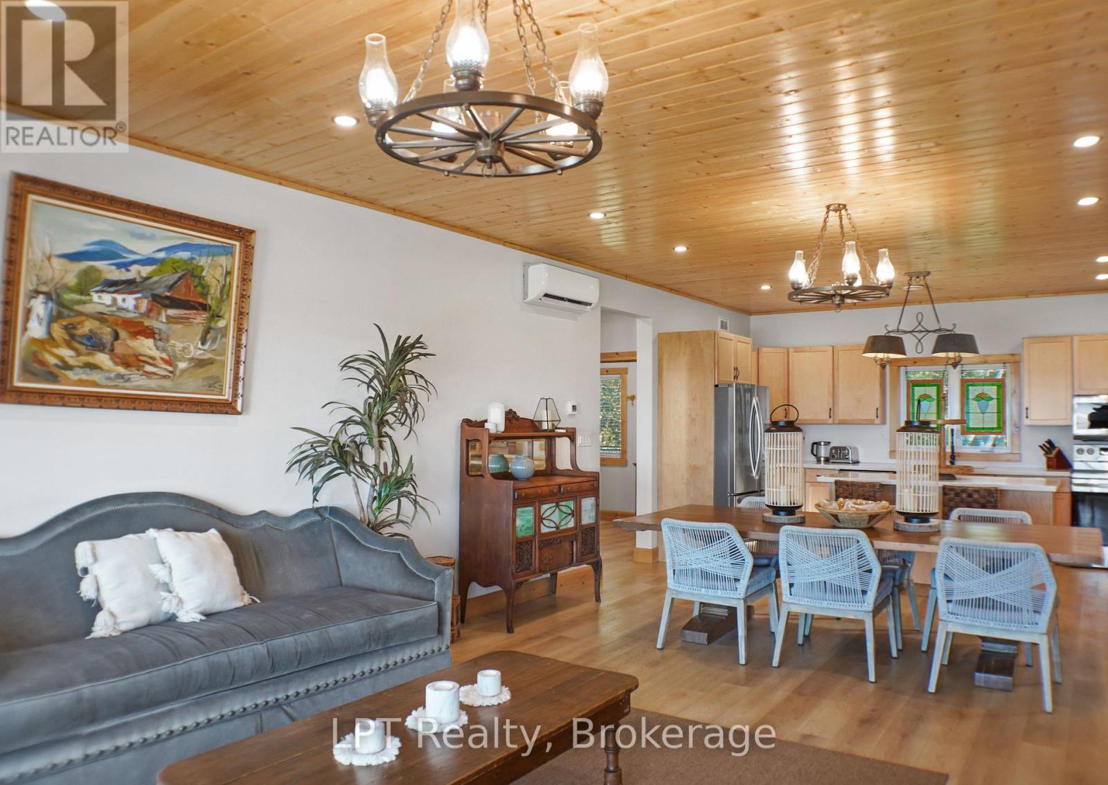 315 Shoreline Avenue, South Bruce Peninsula, Ontario  N0H 2T0 - Photo 12 - X13598180