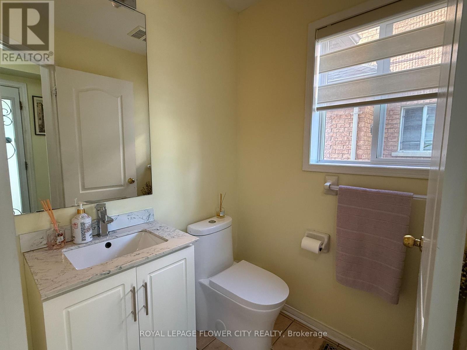 45 Charleswood Circle, Brampton, Ontario  L7A 1Z1 - Photo 16 - W13689834