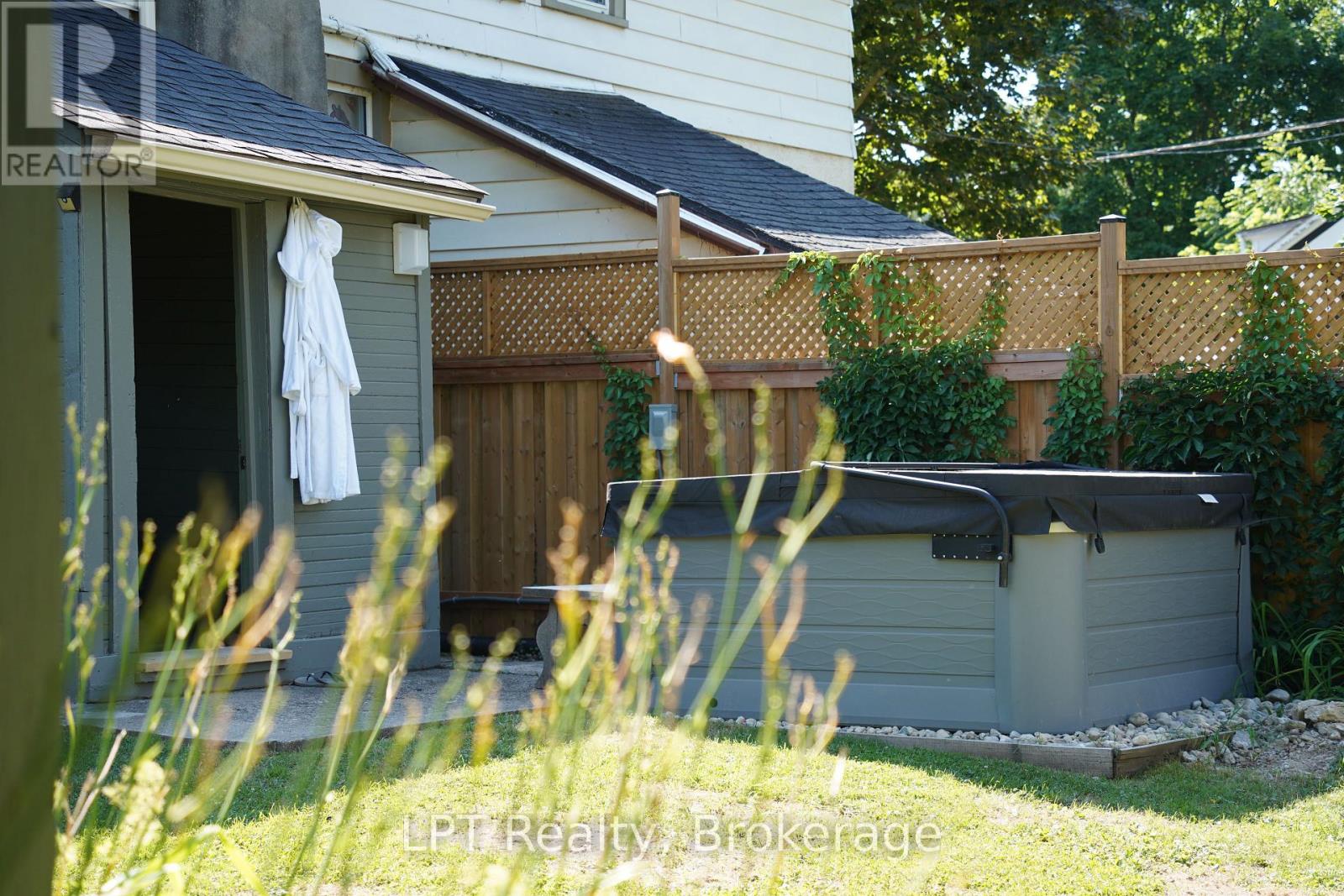 96 Charles Street, Stratford, Ontario  N5A 5X7 - Photo 33 - X13651616