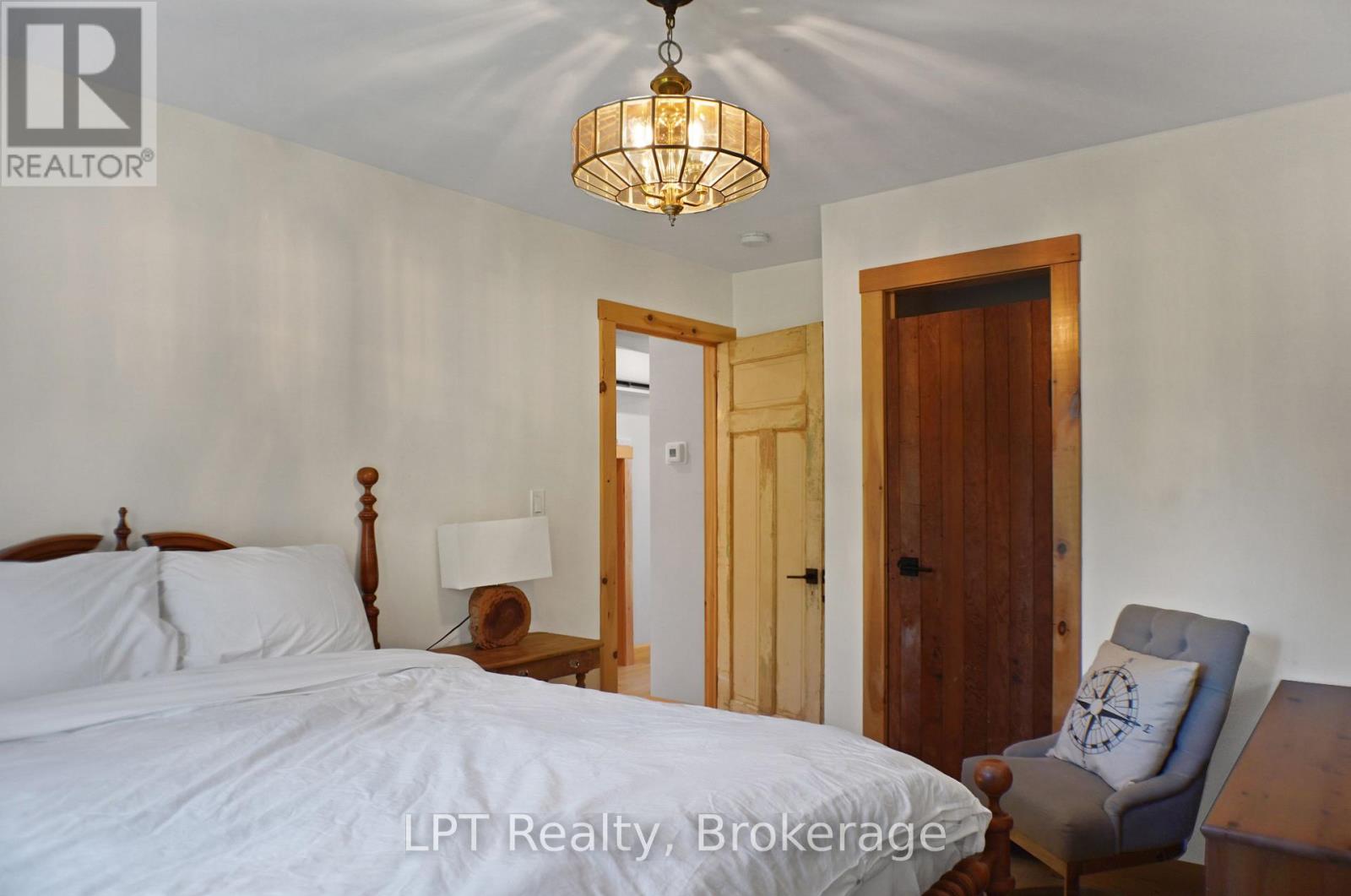 315 Shoreline Avenue, South Bruce Peninsula, Ontario  N0H 2T0 - Photo 31 - X13598180