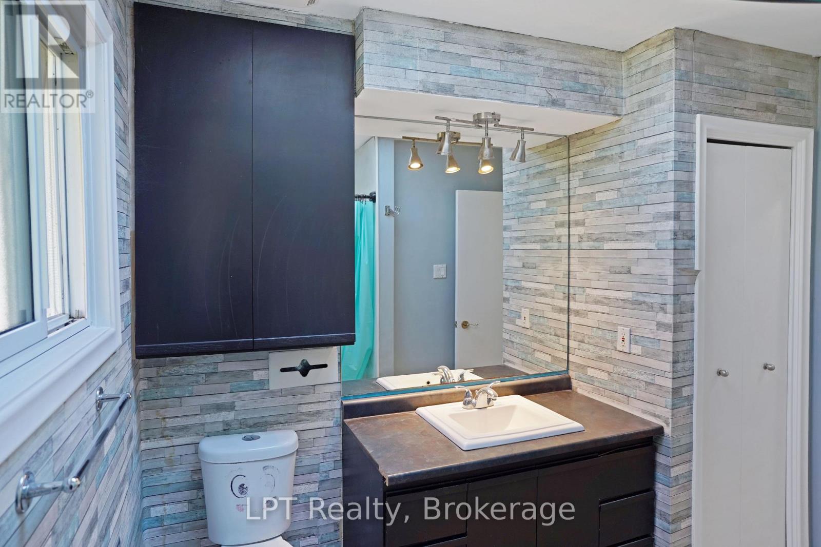 470 7th Street, Hanover, Ontario  N4N 2J4 - Photo 28 - X13651816