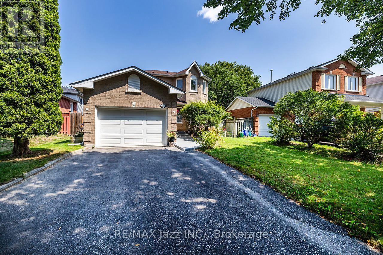 23 MEREDITH COURT, Clarington, Ontario