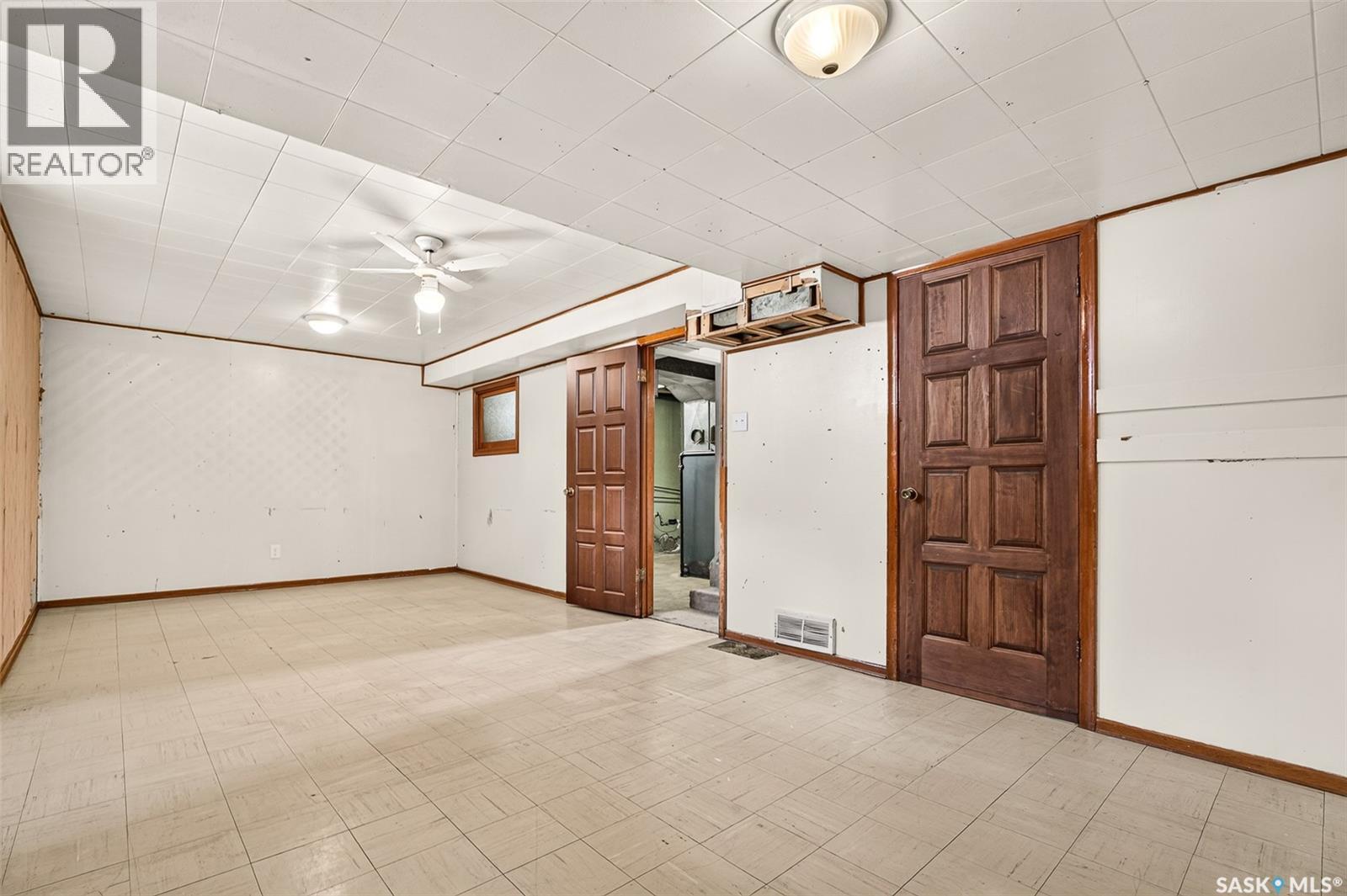 1054 Stadacona Street W, Moose Jaw, Saskatchewan  S6H 2B2 - Photo 33 - SK045965