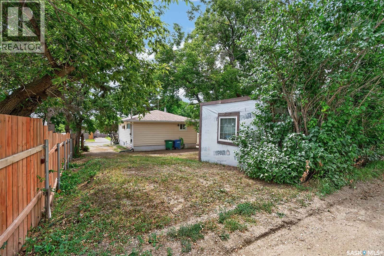 1054 Stadacona Street W, Moose Jaw, Saskatchewan  S6H 2B2 - Photo 46 - SK045965