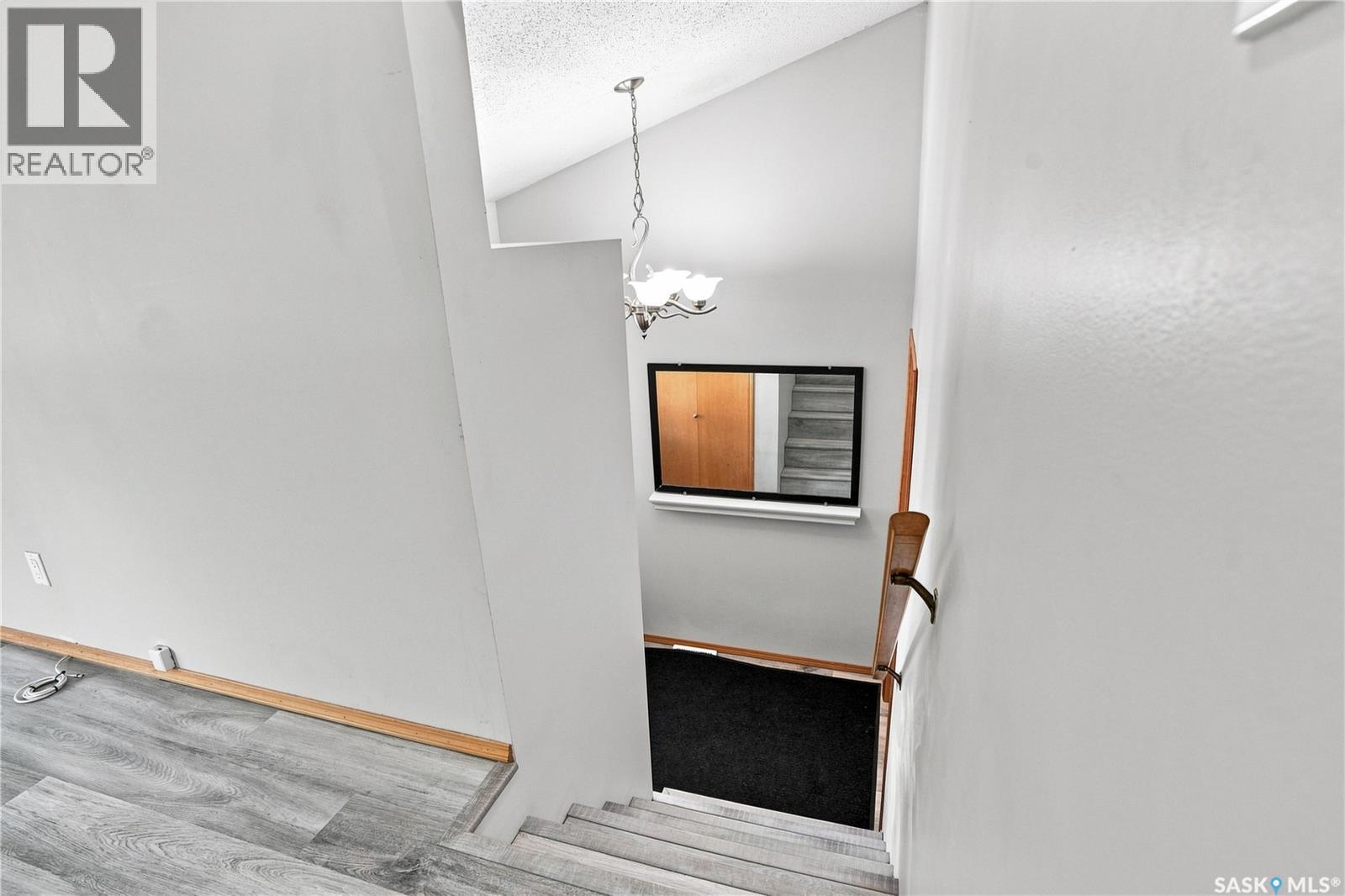 205 Imperial Street, Saskatoon, Saskatchewan  S7H 1Z9 - Photo 3 - SK045955