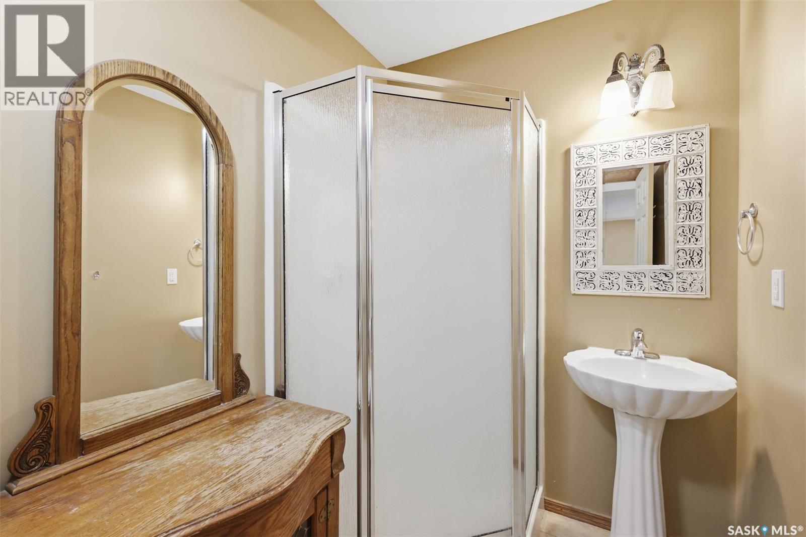 703 Beechmont Lane, Saskatoon, Saskatchewan  S7V 1C9 - Photo 31 - SK045935