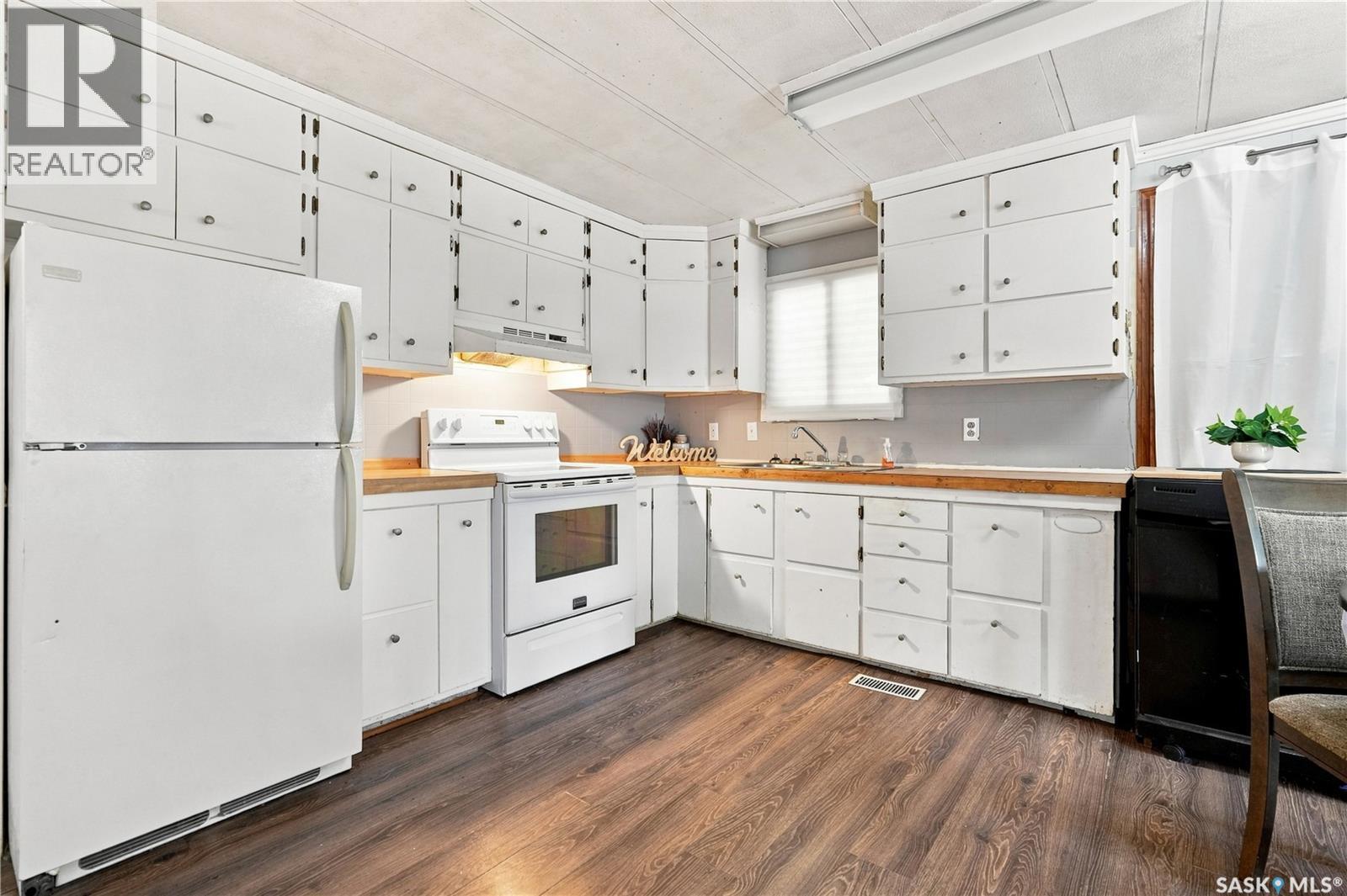 310 Second Street, Mclean, Saskatchewan  S0G 3E0 - Photo 3 - SK045859