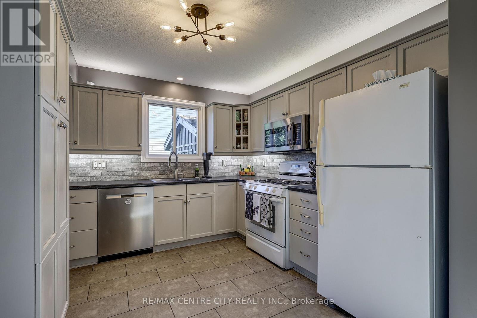42134 Mcbain Line, Central Elgin, Ontario  N5P 4R1 - Photo 10 - X13691910