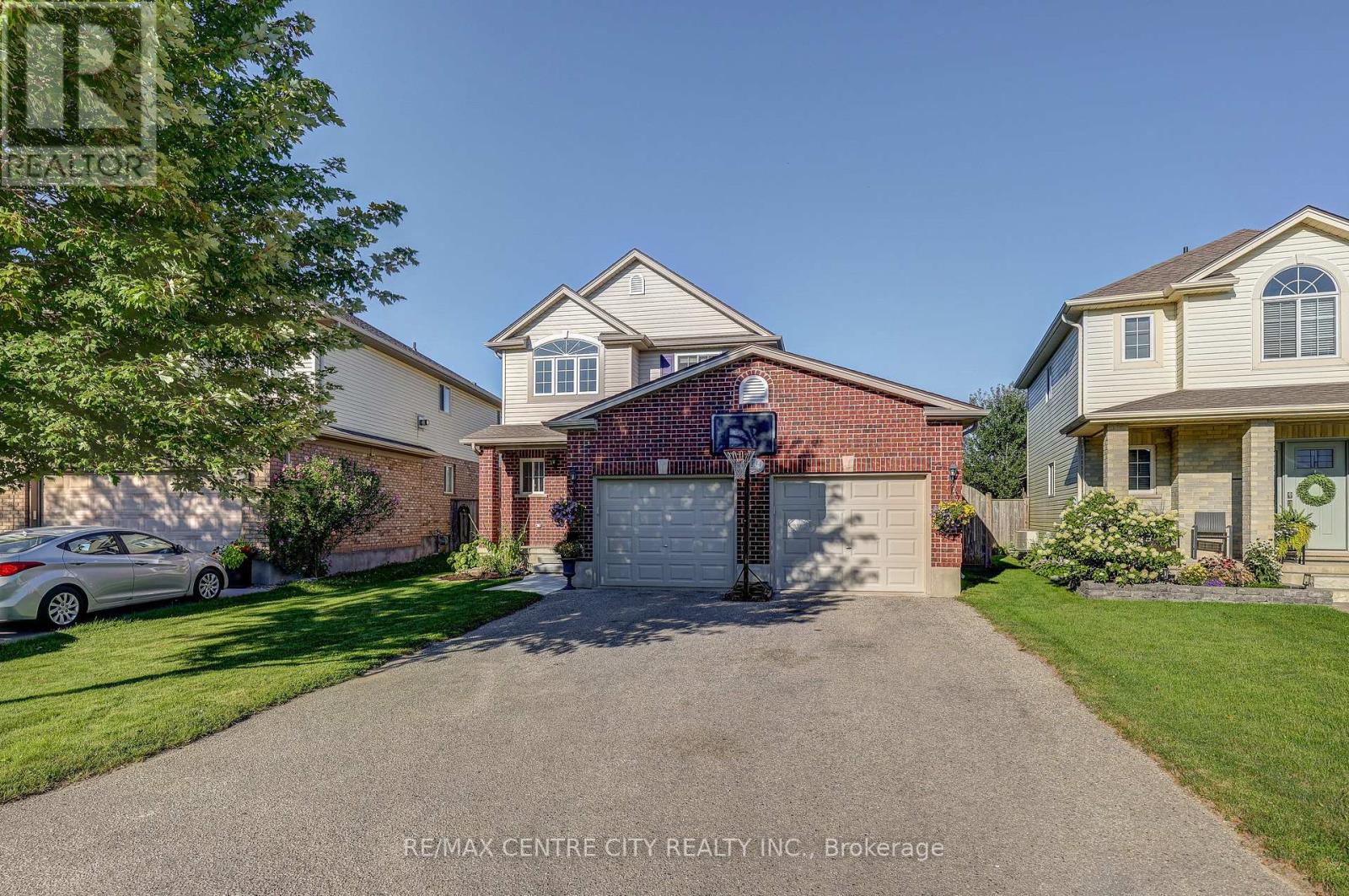 42134 Mcbain Line, Central Elgin, Ontario  N5P 4R1 - Photo 2 - X13691910