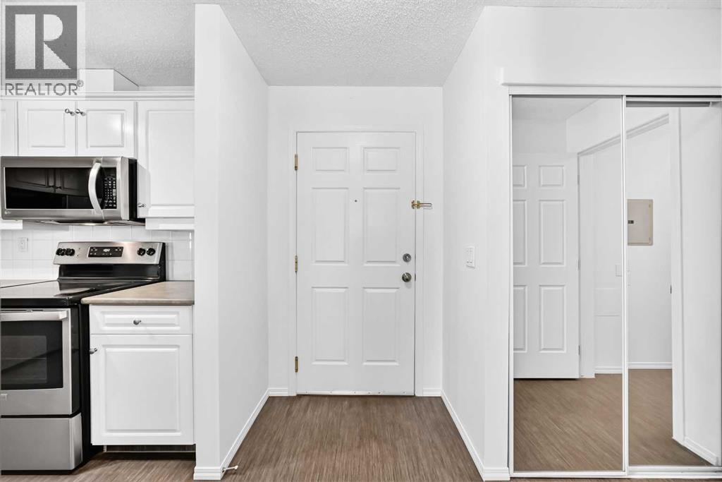 209, 260 Shawville Way SE, Calgary, Alberta  T2Y 3Z7 - Photo 3 - A2329593