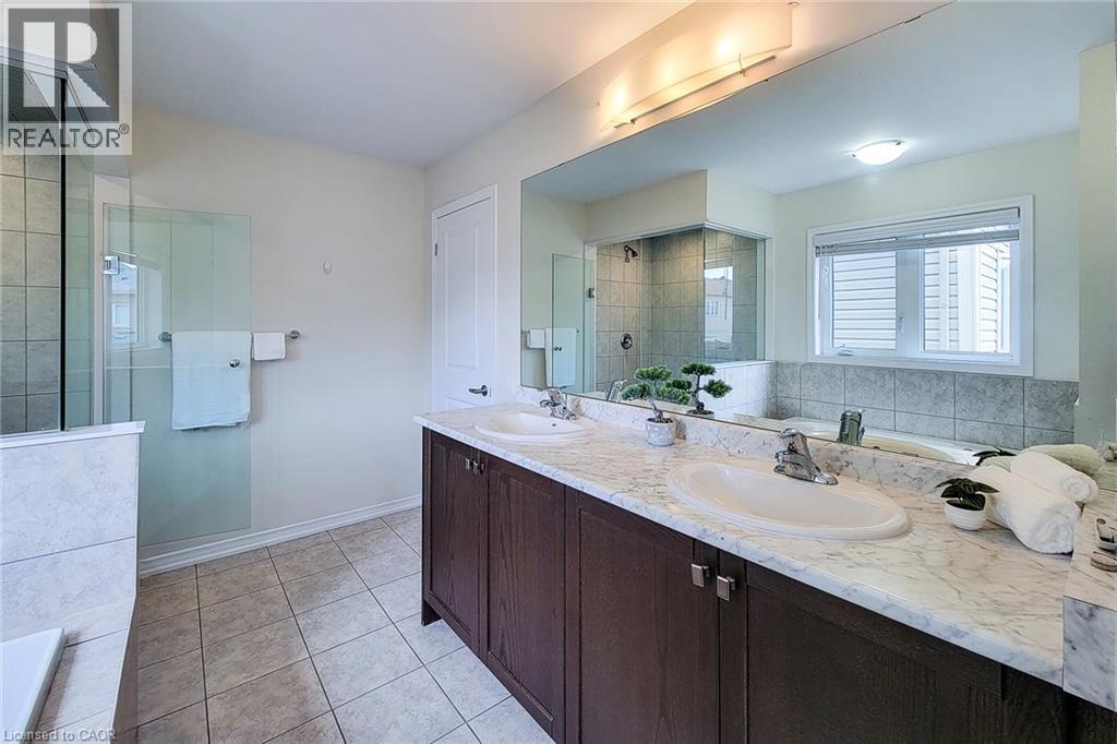11 Esther Crescent, Thorold, Ontario  L3B 0E9 - Photo 32 - 40856788