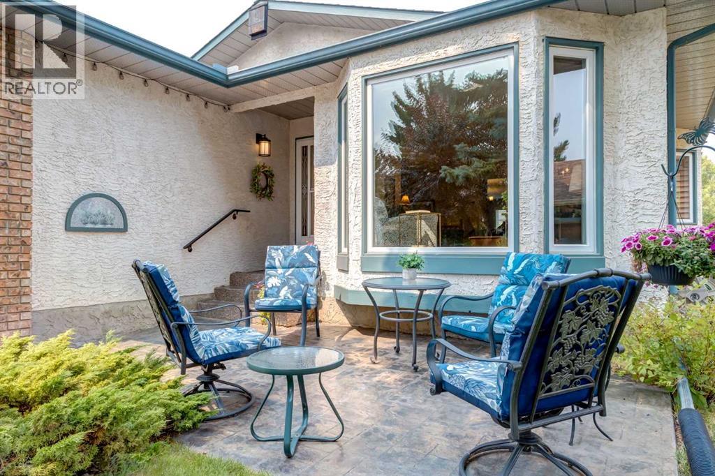 15 Sunrise Crescent SE, Calgary, Alberta  T2X 3A1 - Photo 4 - A2335947