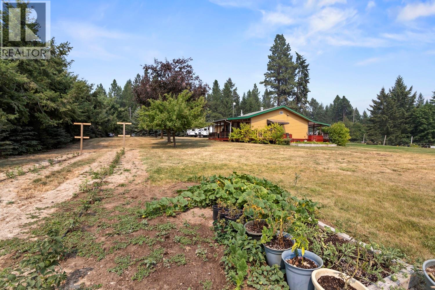 1889 7th Street, Lister, British Columbia  V0B 1G2 - Photo 2 - 10397389