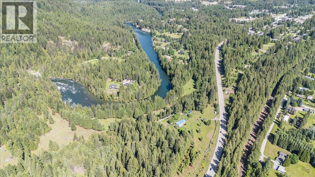 2621 3a Highway, Castlegar, British Columbia  V1N 4P5 - Photo 4 - 10398006