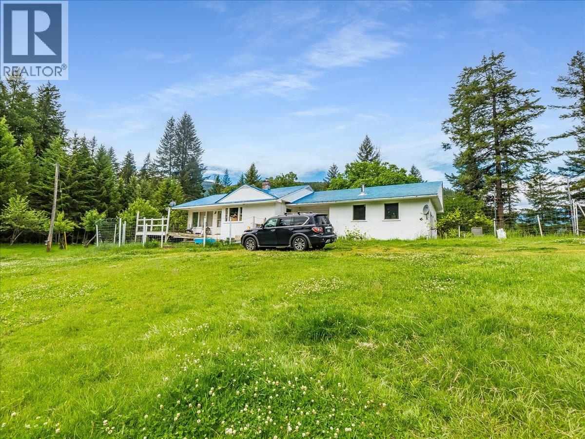 2621 3a Highway, Castlegar, British Columbia  V1N 4P5 - Photo 40 - 10398006