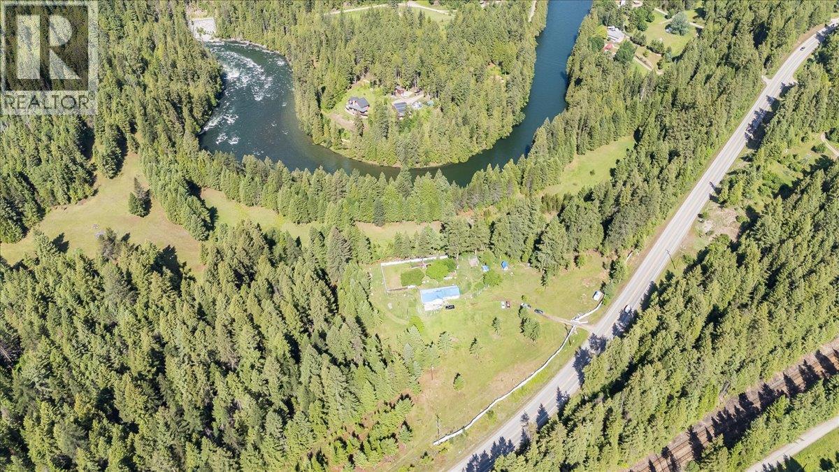 2621 3a Highway, Castlegar, British Columbia  V1N 4P5 - Photo 3 - 10398006