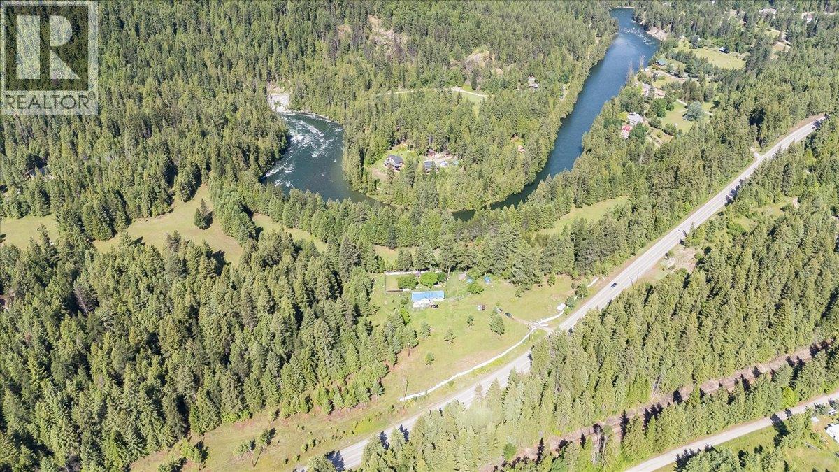 2621 3a Highway, Castlegar, British Columbia  V1N 4P5 - Photo 2 - 10398006
