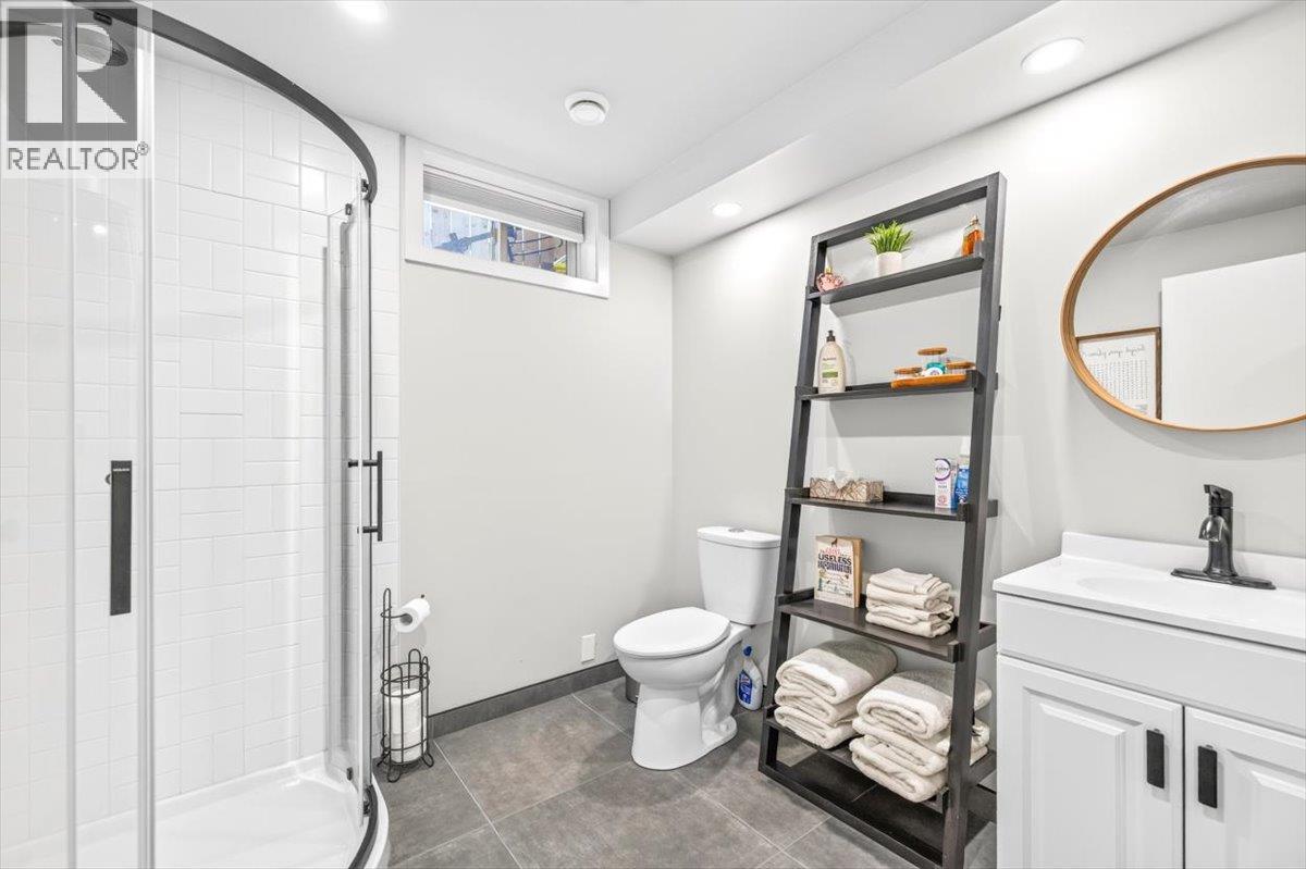 316 Alpine Place, Sparwood, British Columbia  V0B 2G0 - Photo 41 - 10392263
