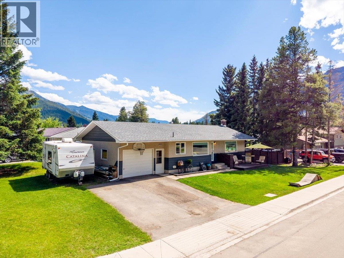 316 Alpine Place, Sparwood, British Columbia  V0B 2G0 - Photo 46 - 10392263