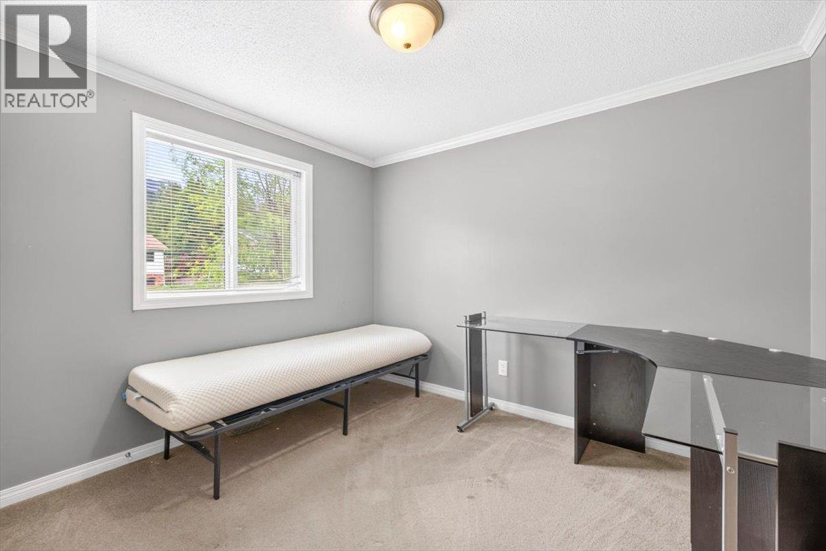33 Dawson Crescent, Elkford, British Columbia  V0B 1H0 - Photo 35 - 10393668