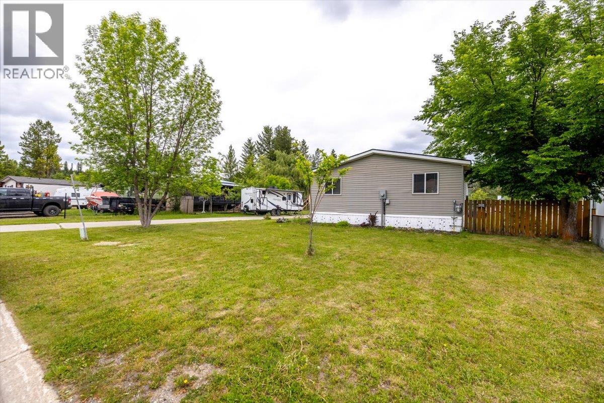 33 Dawson Crescent, Elkford, British Columbia  V0B 1H0 - Photo 67 - 10393668