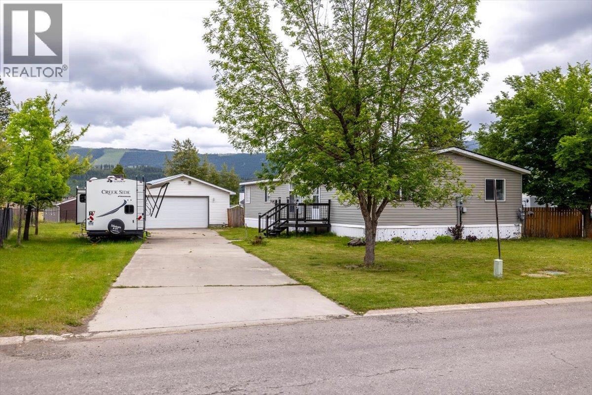 33 Dawson Crescent, Elkford, British Columbia  V0B 1H0 - Photo 68 - 10393668