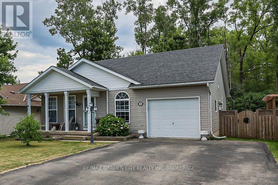 11 Rochelle Crescent