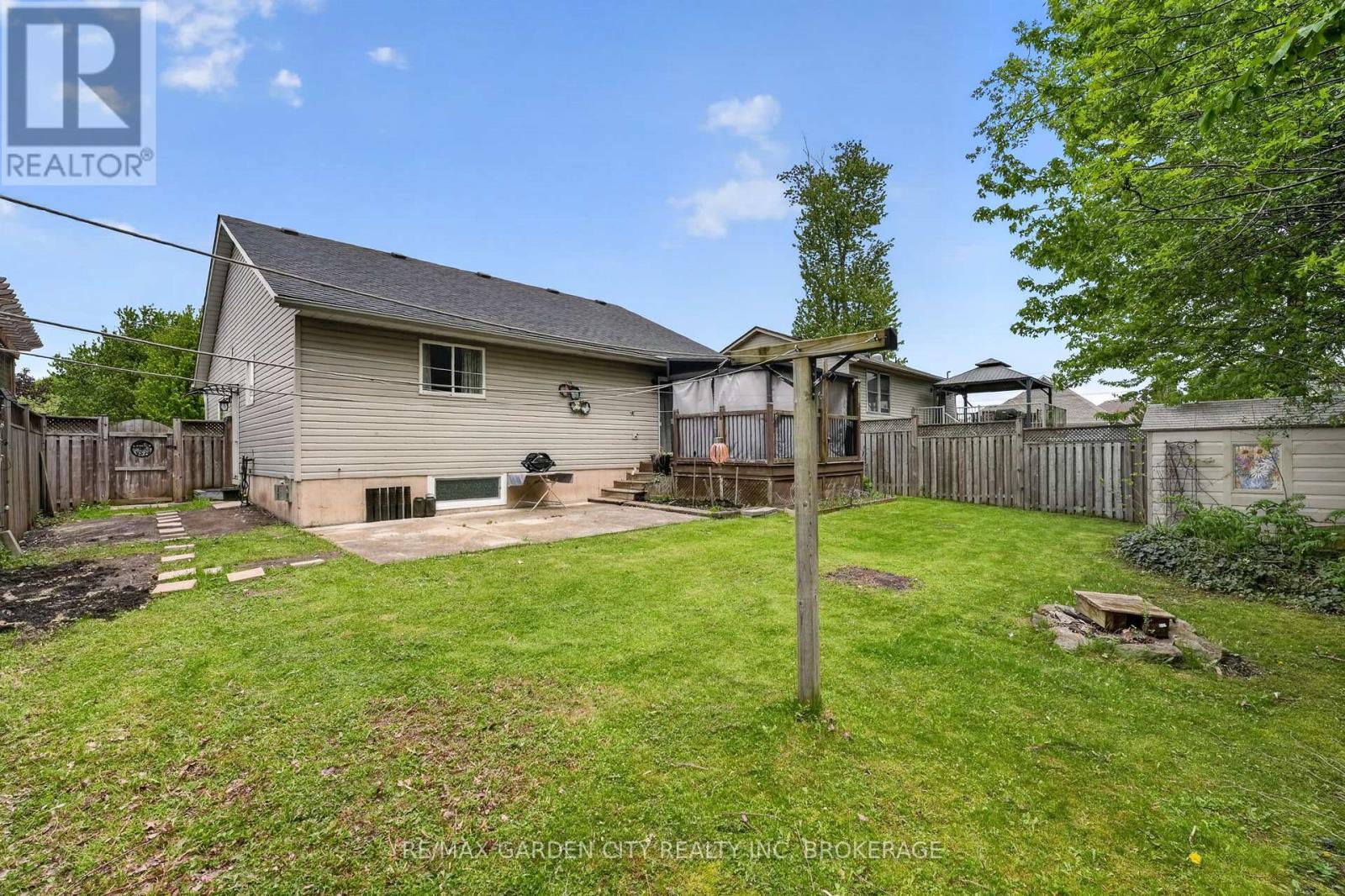 11 Rochelle Crescent, Fort Erie, Ontario  L0S 1N0 - Photo 32 - X13691898