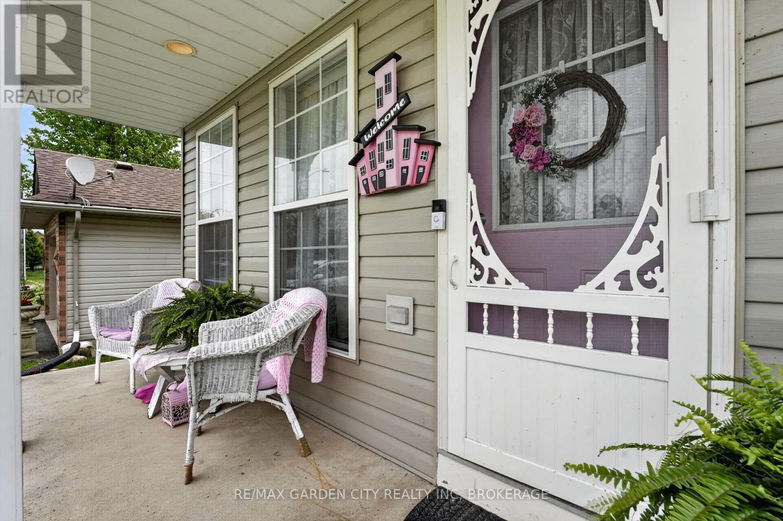 11 Rochelle Crescent, Fort Erie, Ontario  L0S 1N0 - Photo 5 - X13691898