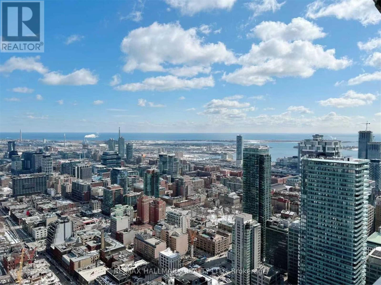 5006 - 197 Yonge Street, Toronto, Ontario  M5B 1M4 - Photo 2 - C13691968
