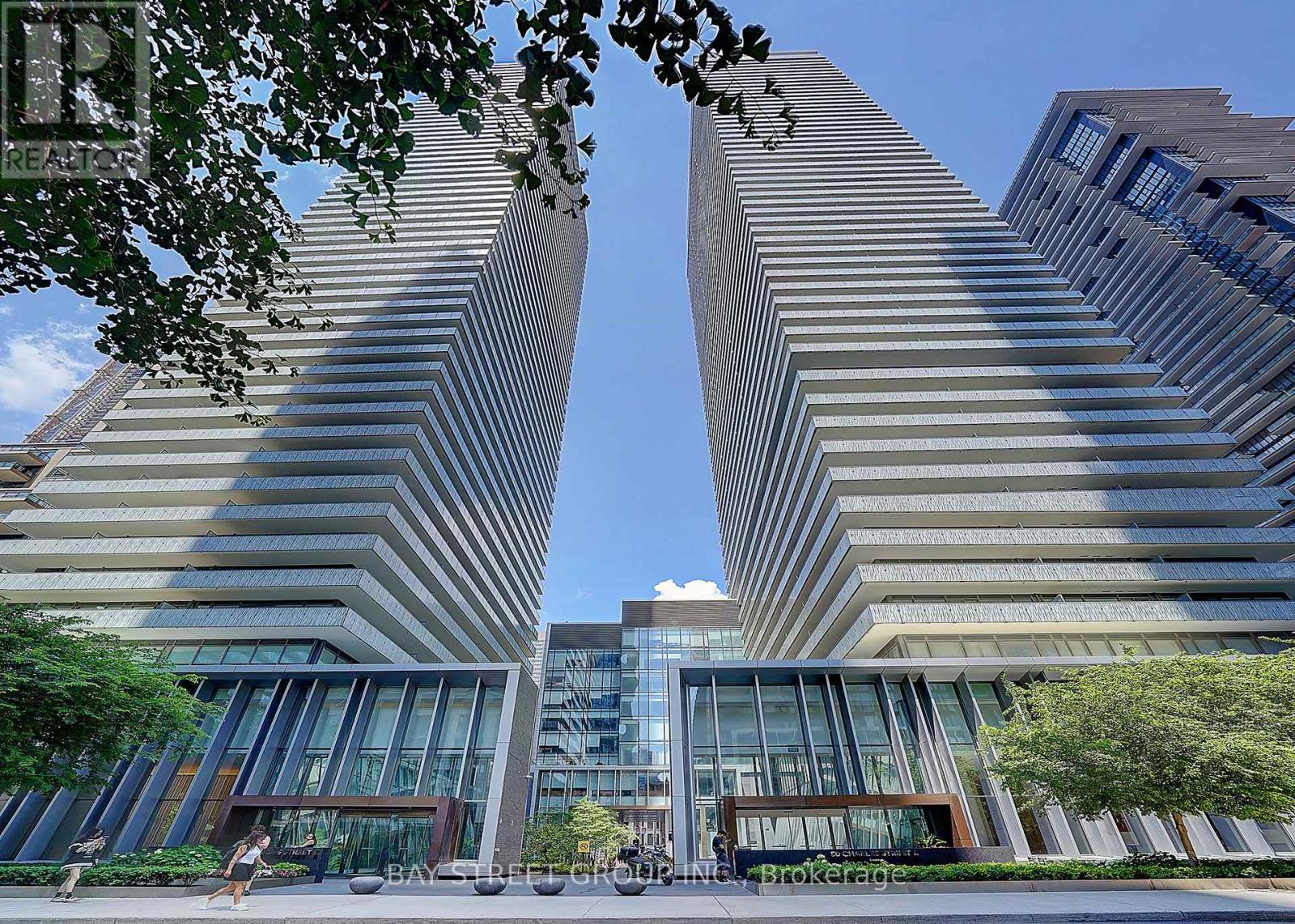 910 - 50 CHARLES STREET E