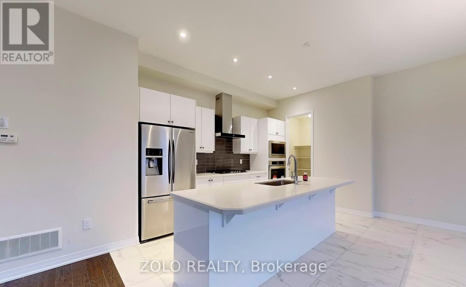 3705 Lakepoint Drive, Severn (West Shore), Ontario  L3V 6H3 - Photo 6 - S13691976