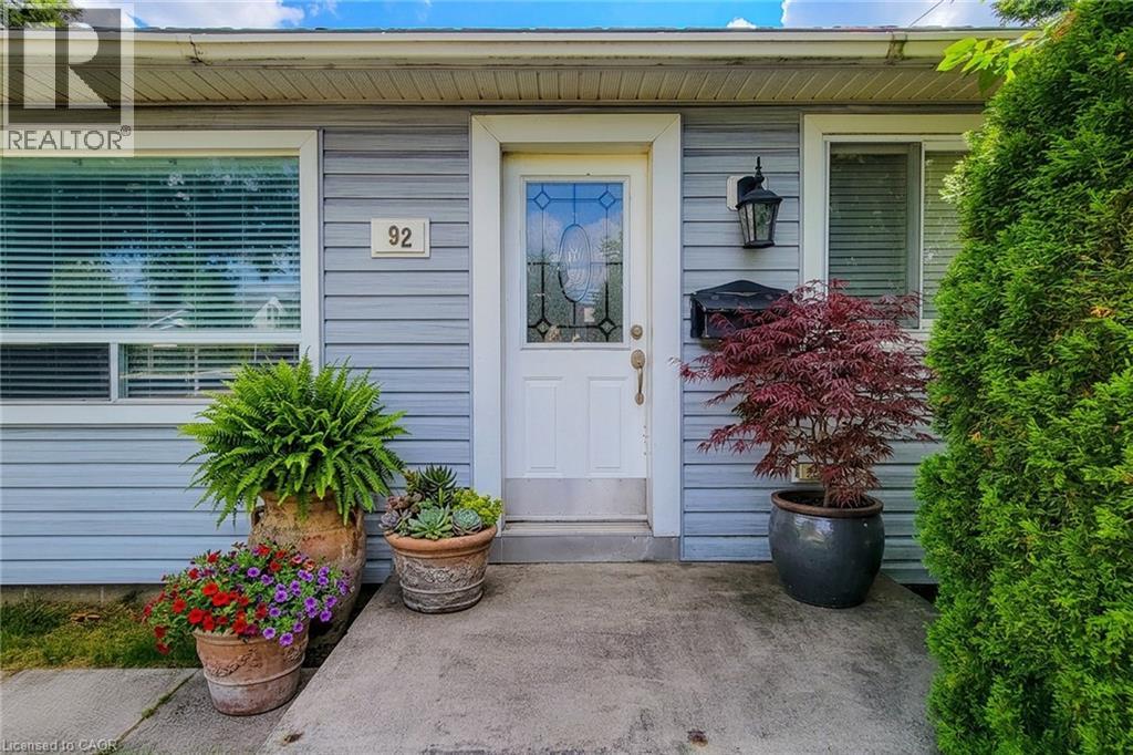 92 MUNN Street, Hamilton, Ontario