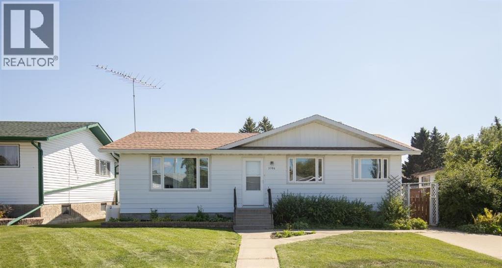 3706 51 Avenue, Innisfail, Alberta