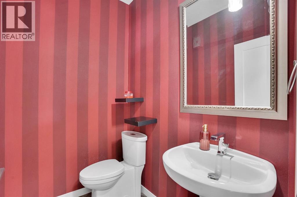 228, 10 Westpark Link SW, Calgary, Alberta  T3H 0Y5 - Photo 4 - A2298732