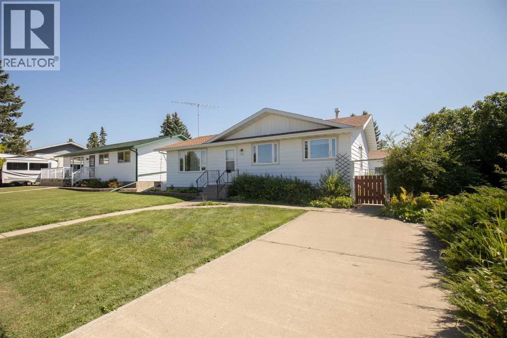 3706 51 Avenue, Innisfail, Alberta  T4G 1H6 - Photo 3 - A2332435