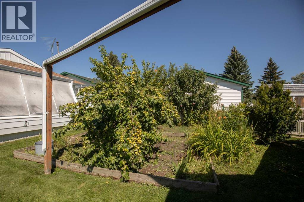 3706 51 Avenue, Innisfail, Alberta  T4G 1H6 - Photo 33 - A2332435