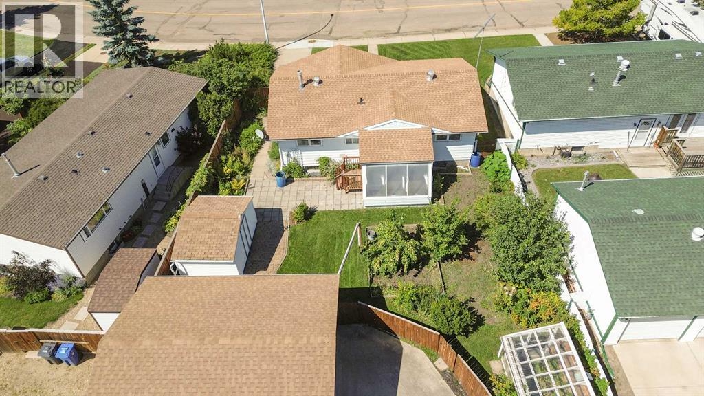 3706 51 Avenue, Innisfail, Alberta  T4G 1H6 - Photo 36 - A2332435