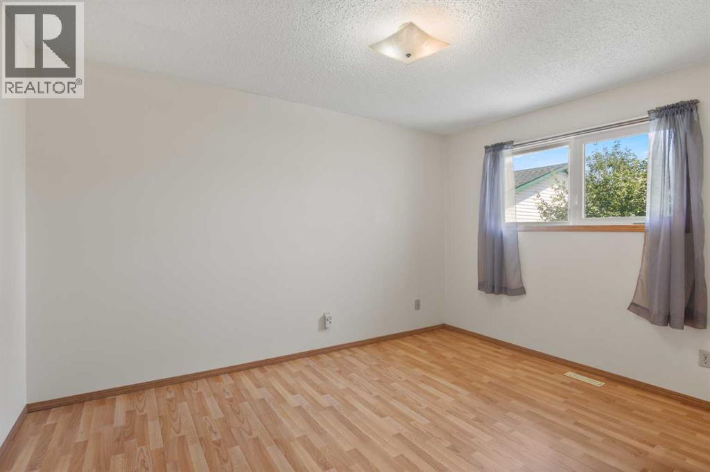 3706 51 Avenue, Innisfail, Alberta  T4G 1H6 - Photo 13 - A2332435