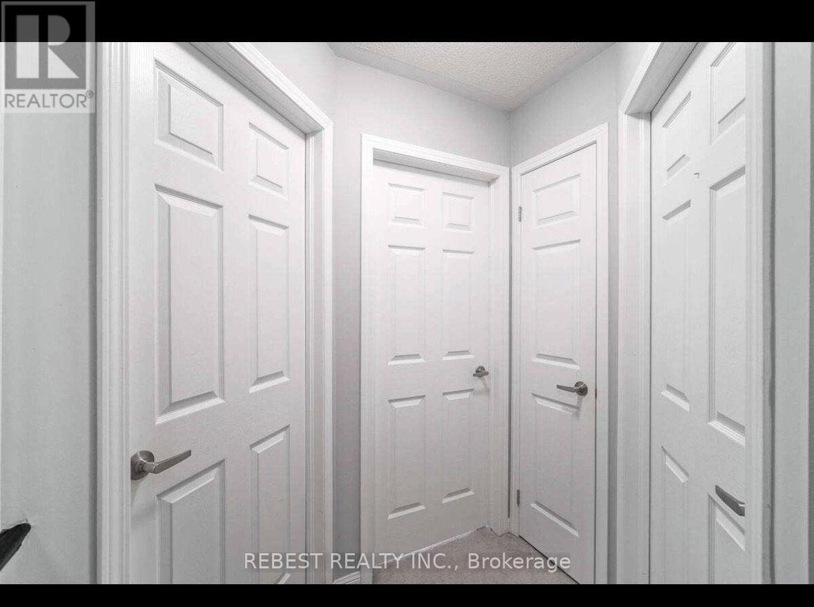 7 Reichert Court, Milton, Ontario  L9T 8R6 - Photo 9 - W13691888