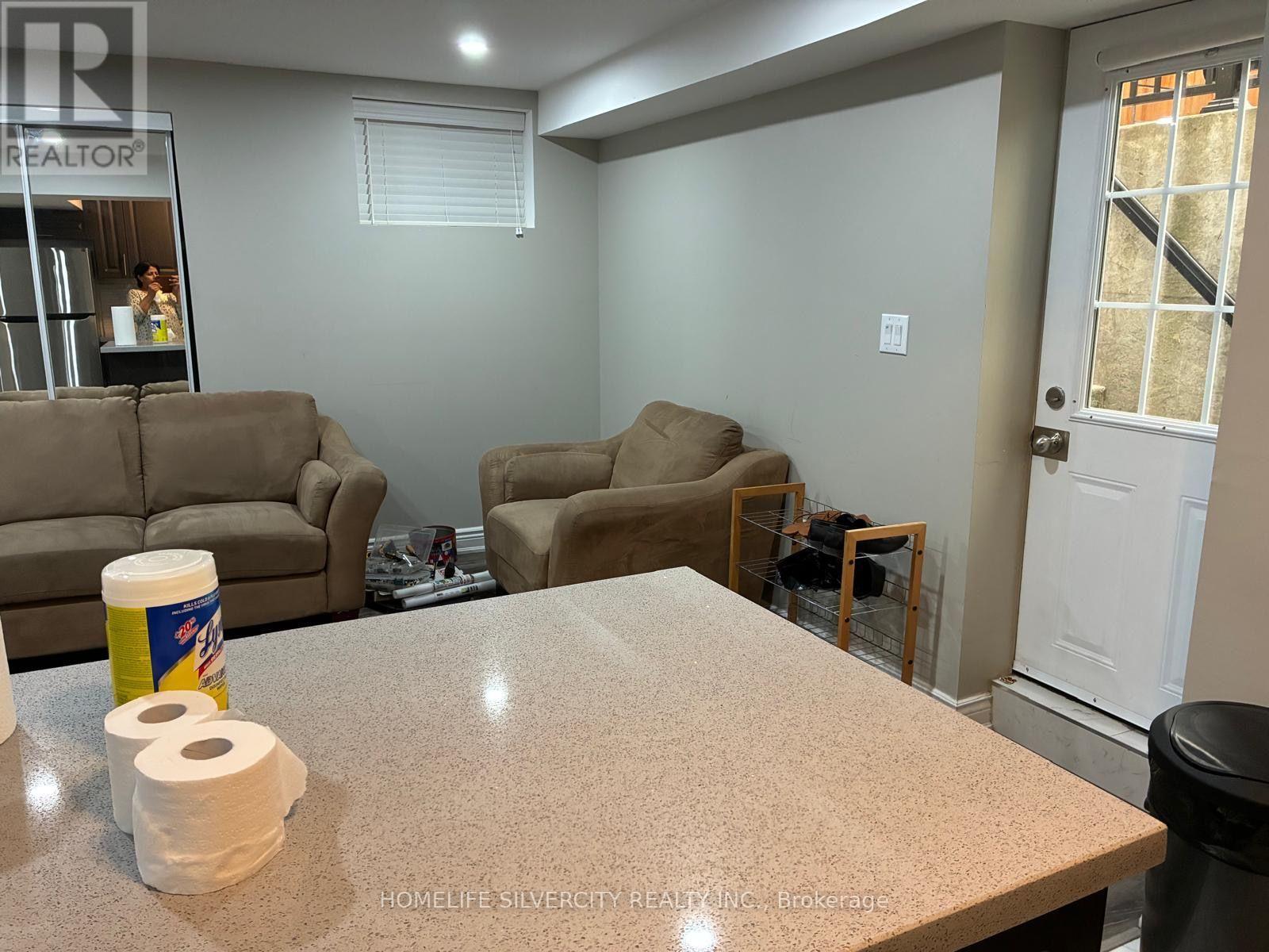 36 Fallview Circle, Caledon, Ontario  L7C 4C2 - Photo 5 - W13691904