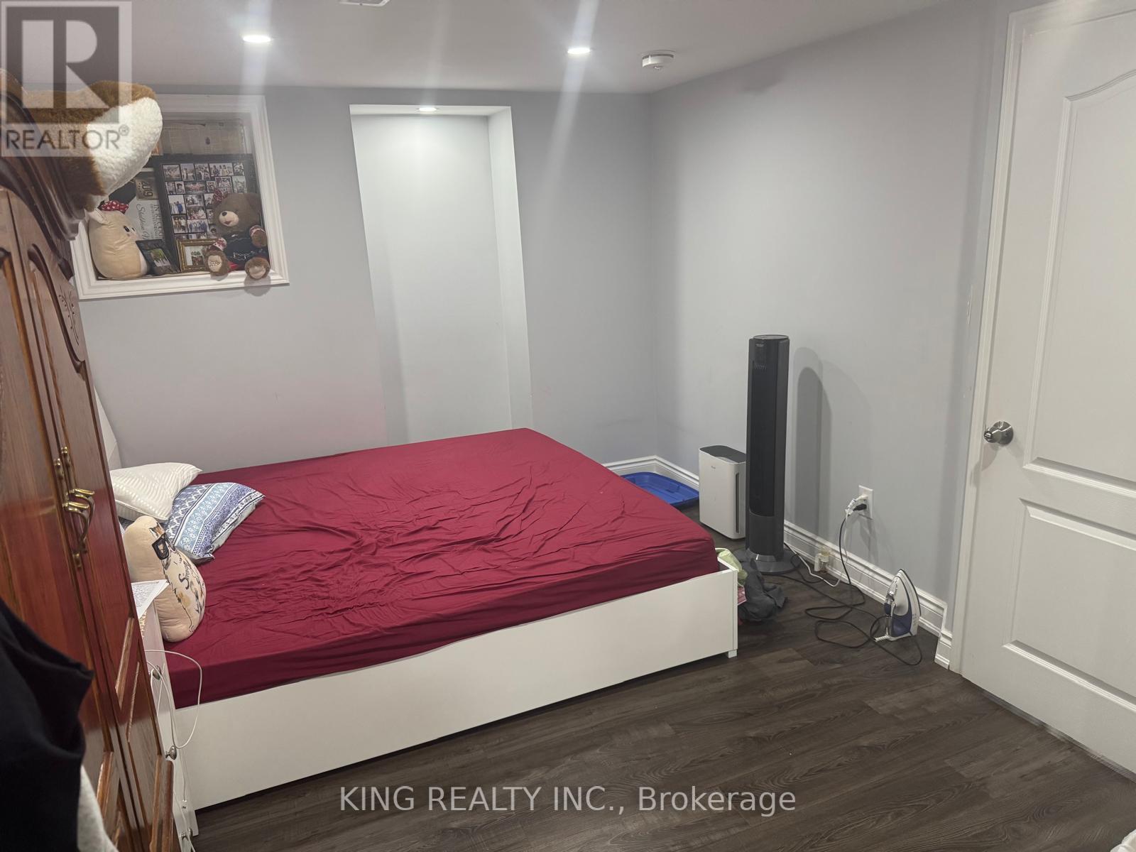 Basement - 8 Ferncroft Place, Brampton, Ontario  L7A 2Z6 - Photo 12 - W13691908
