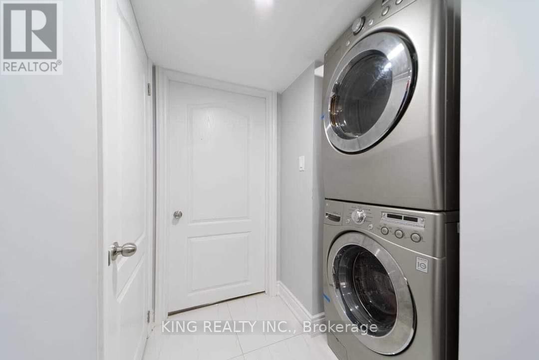 Basement - 8 Ferncroft Place, Brampton, Ontario  L7A 2Z6 - Photo 6 - W13691908