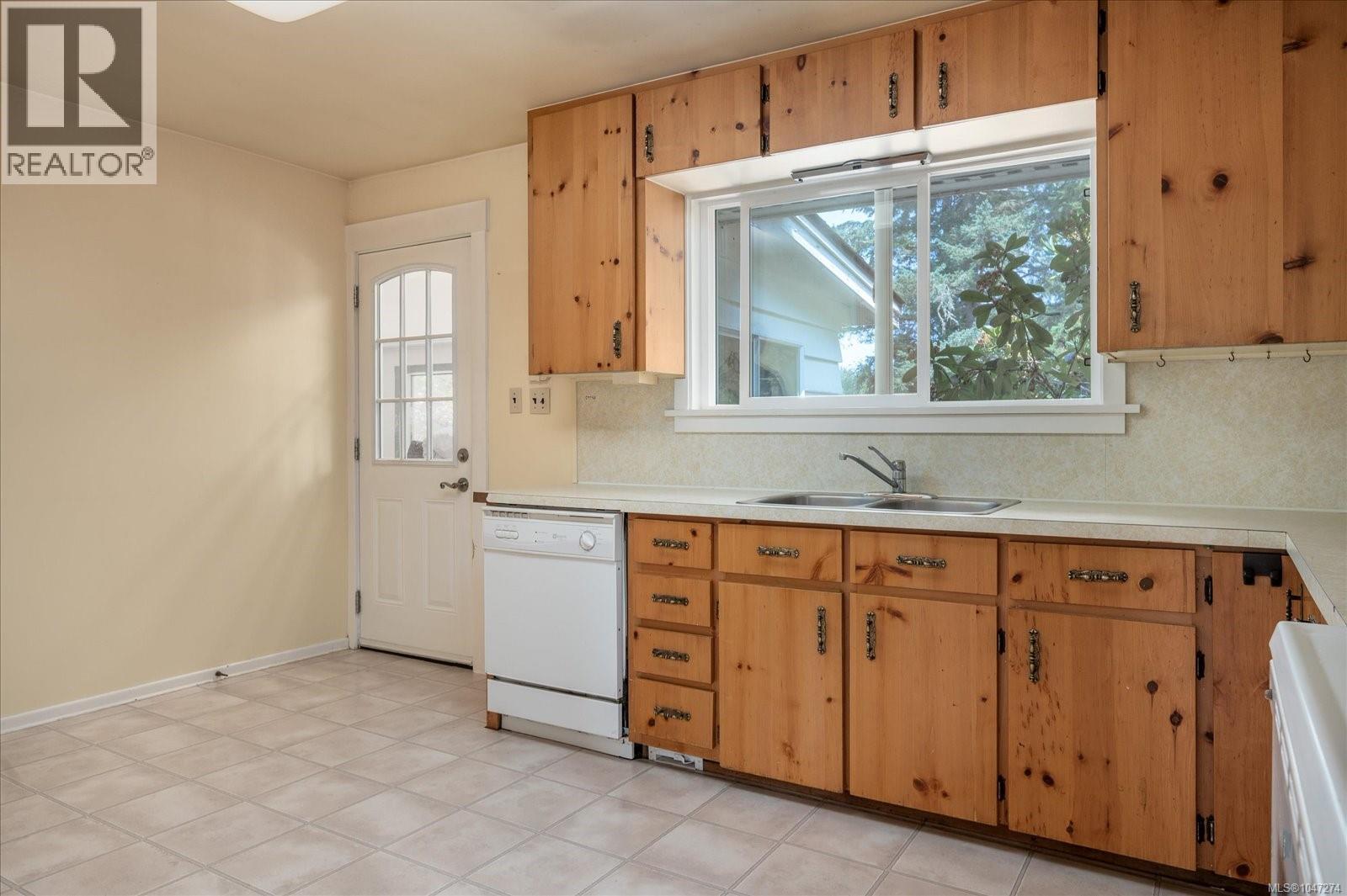 3410 Durnin Rd, Nanaimo, British Columbia  V9R 6V5 - Photo 8 - 1047274