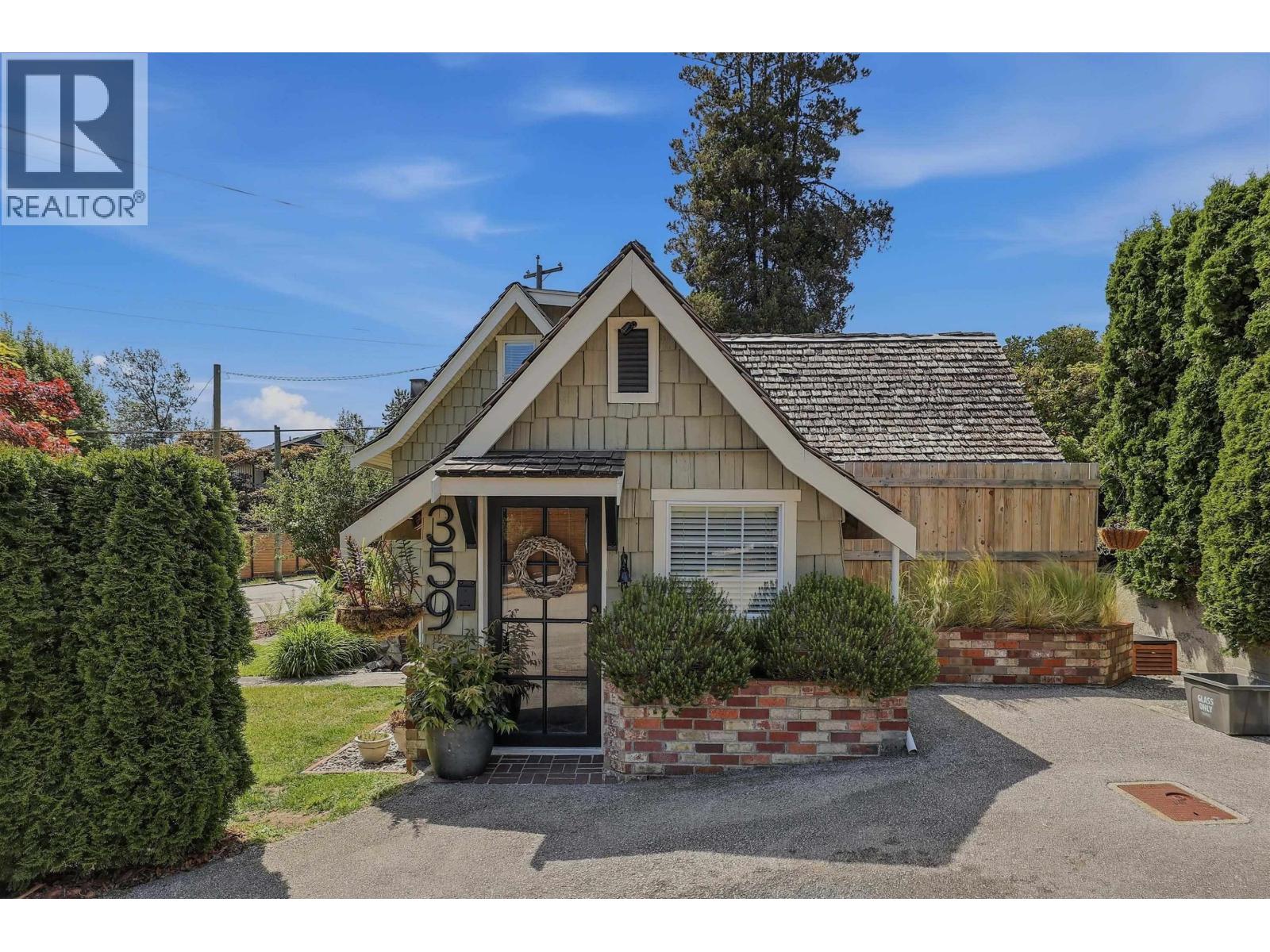 359 Ioco Road, Port Moody, British Columbia  V3H 2V9 - Photo 35 - R3157146