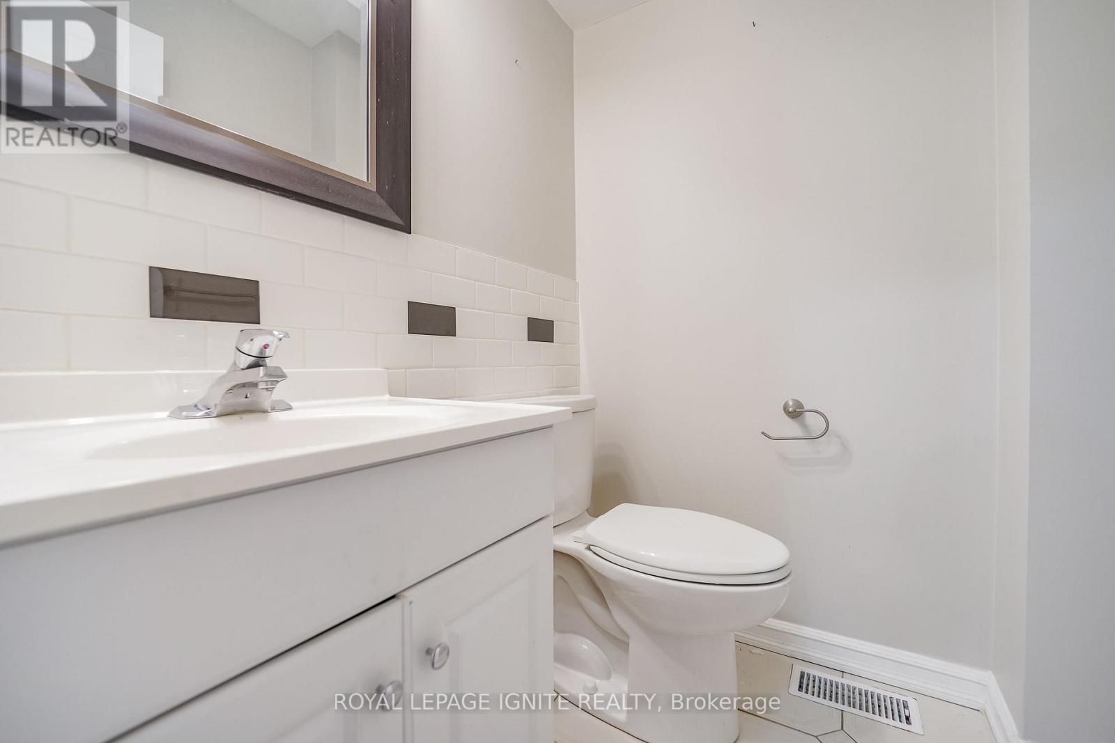 21 Halfmoon Square, Toronto, Ontario  M1C 3V4 - Photo 18 - E13176168