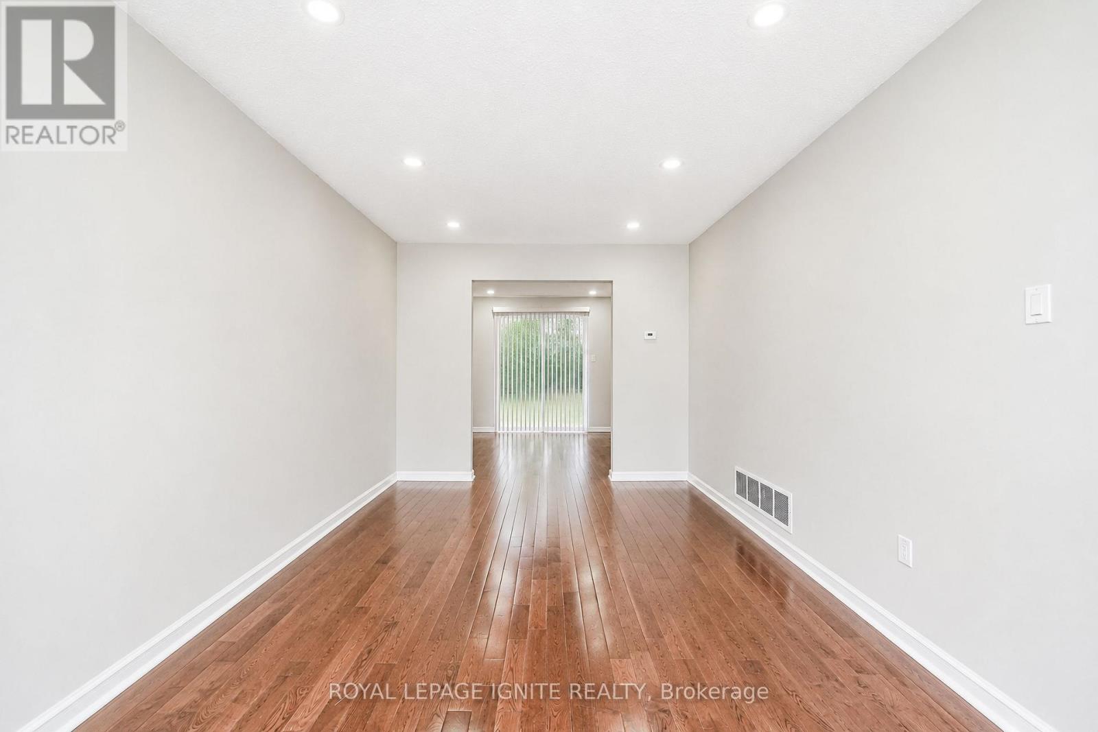 21 Halfmoon Square, Toronto, Ontario  M1C 3V4 - Photo 9 - E13176168