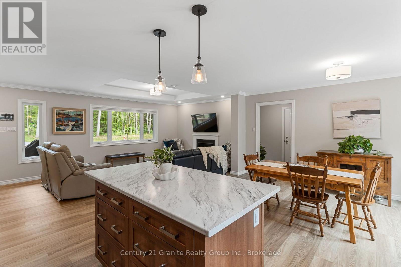 1097 Hawk Valley Road, Algonquin Highlands, Ontario  K0M 1S0 - Photo 17 - X13683290