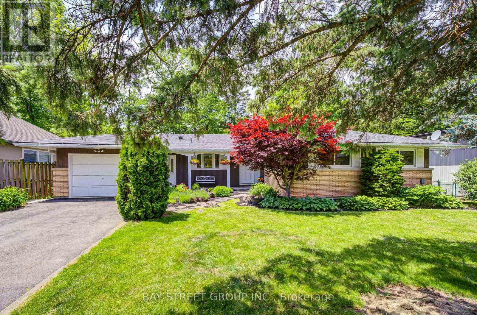 88 Marsdale Drive, St. Catharines, Ontario  L2T 3S9 - Photo 2 - X13247248